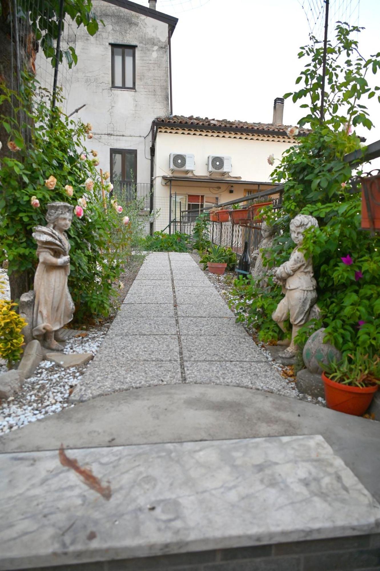 Giardino Darianna Bed and Breakfast Ripacandida Buitenkant foto